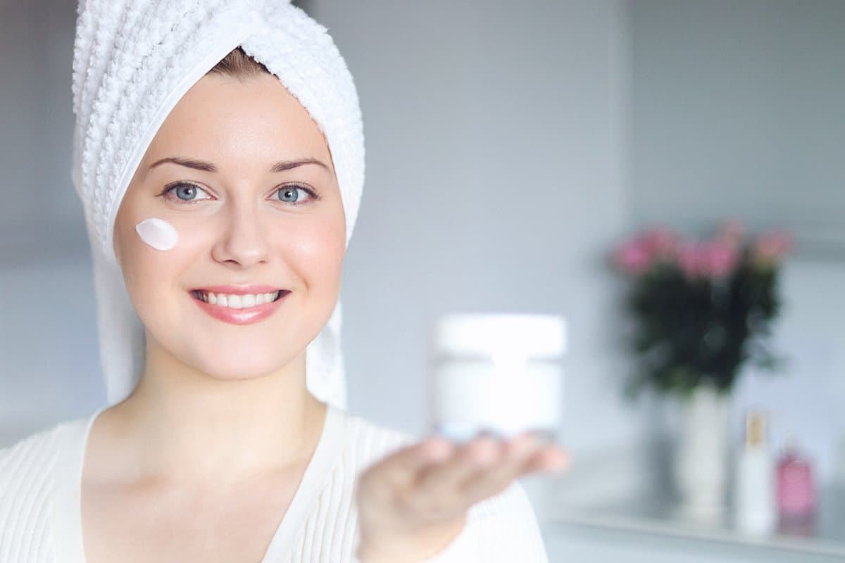 Hidratantes Explicados: Cómo Funcionan y Por Qué Necesitas Uno Diario