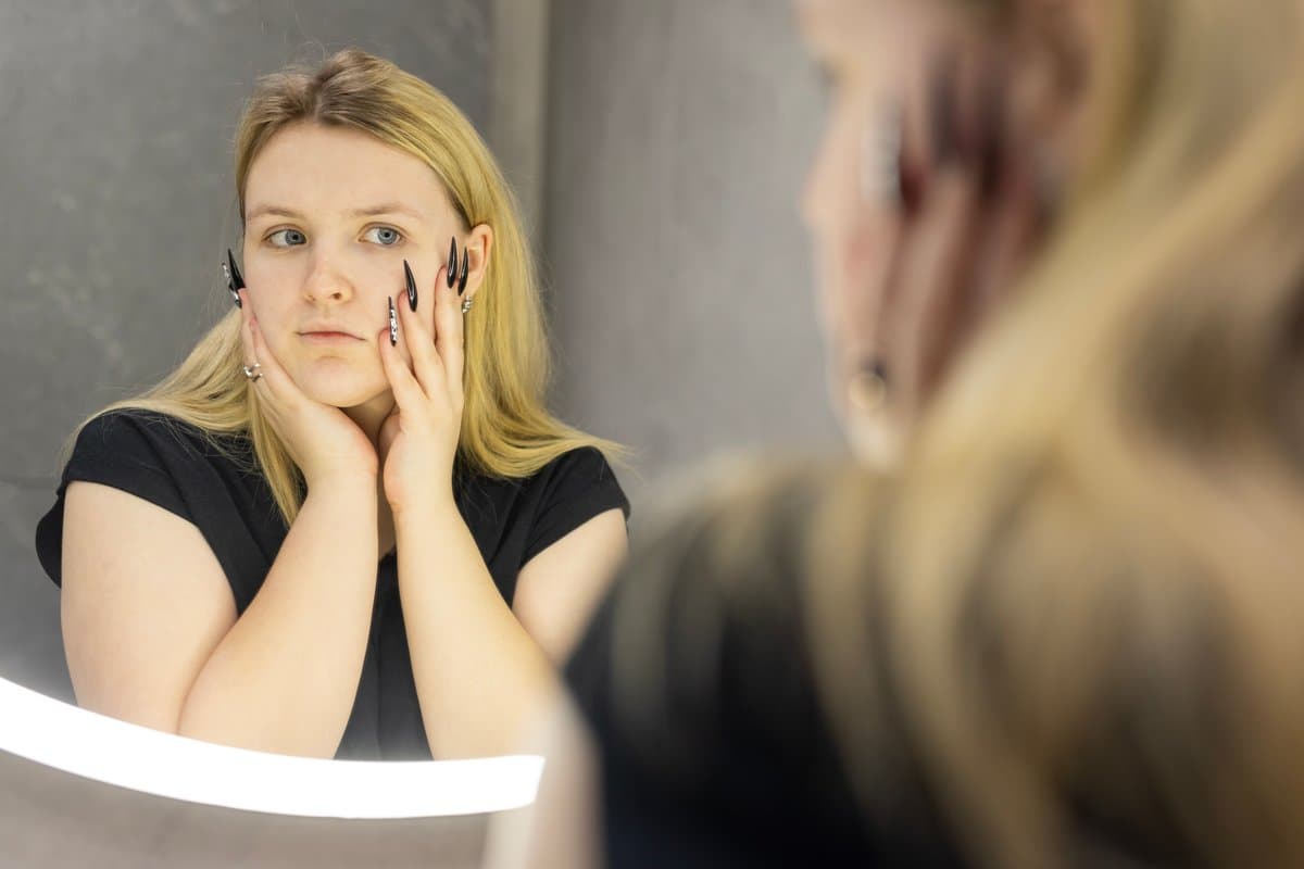 Los Culpables Más Comunes Detrás de las Manchas Rojas Persistentes
